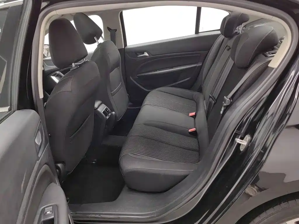 Peugeot 408 — миниатюра 15