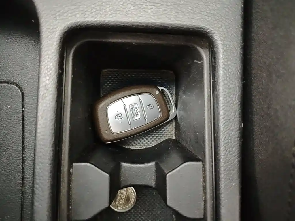 Hyundai Elantra Langdong — миниатюра 9
