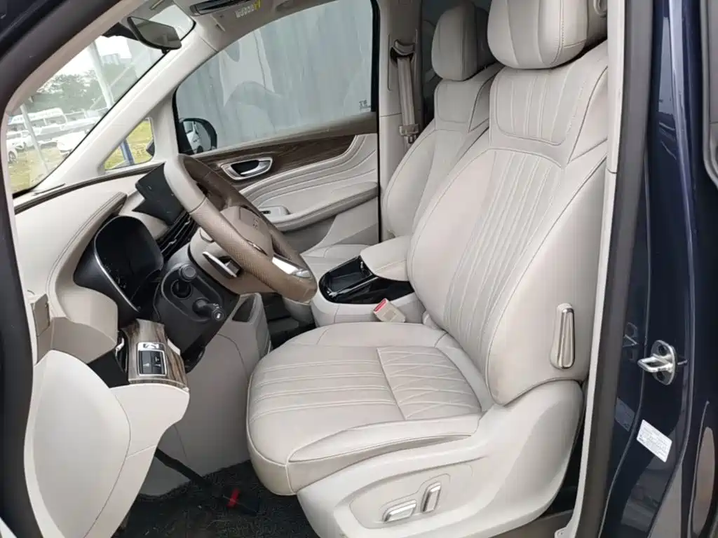 Roewe iMAX8 — миниатюра 15
