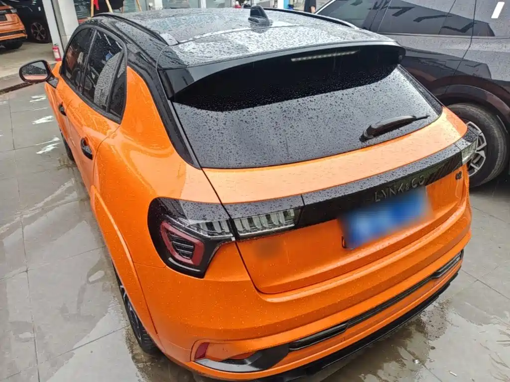 Lynk & Co 02 Hatchback — миниатюра 4