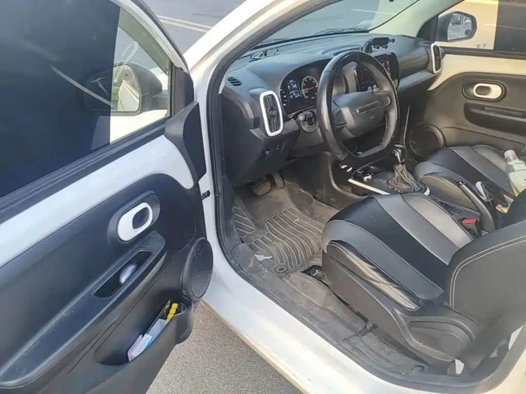 Roewe Clever — миниатюра 16