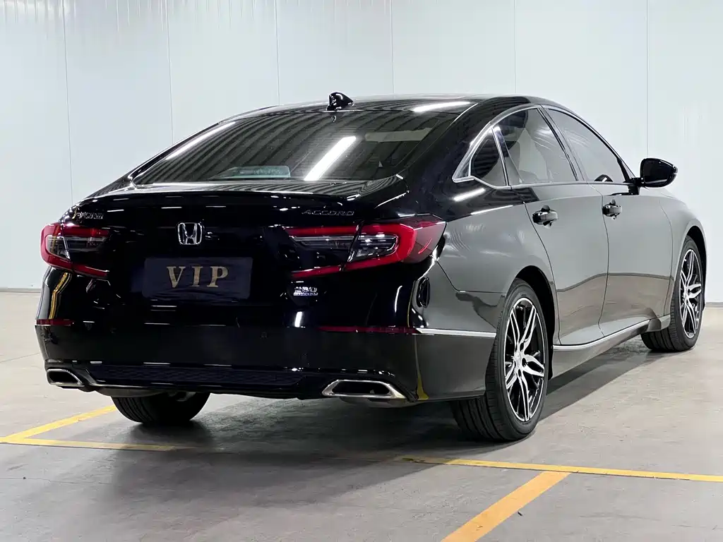 Honda Accord — миниатюра 8