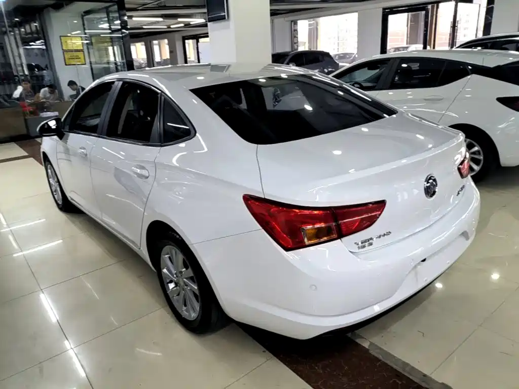 Buick Verano — миниатюра 5