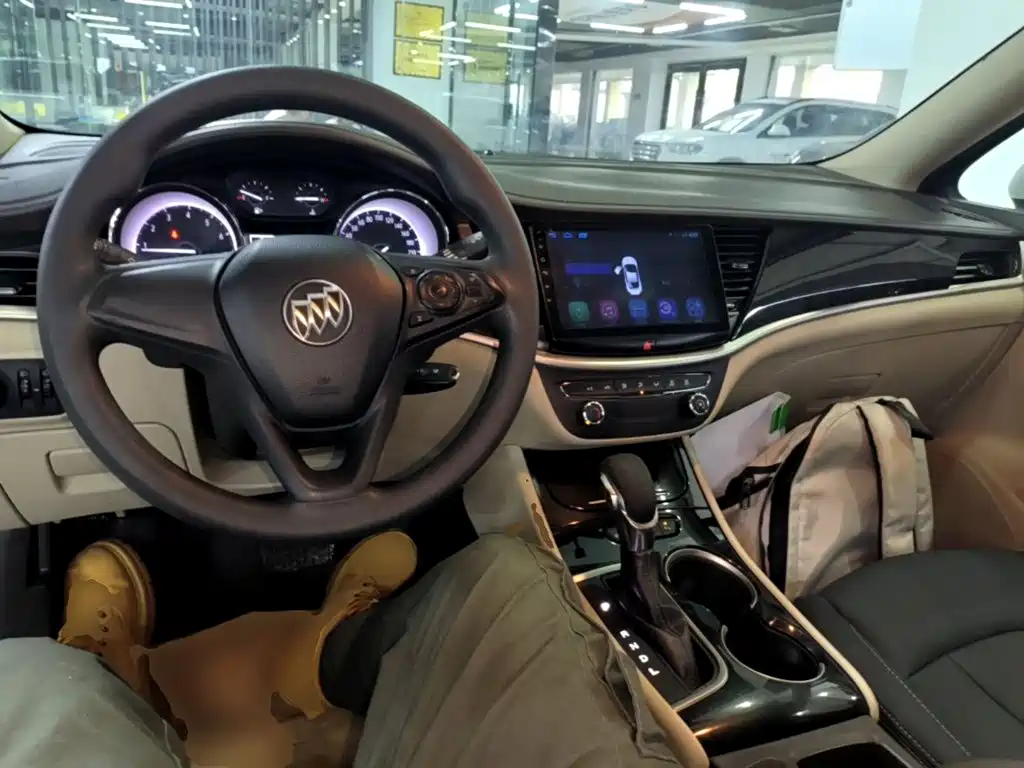 Buick Verano — миниатюра 10