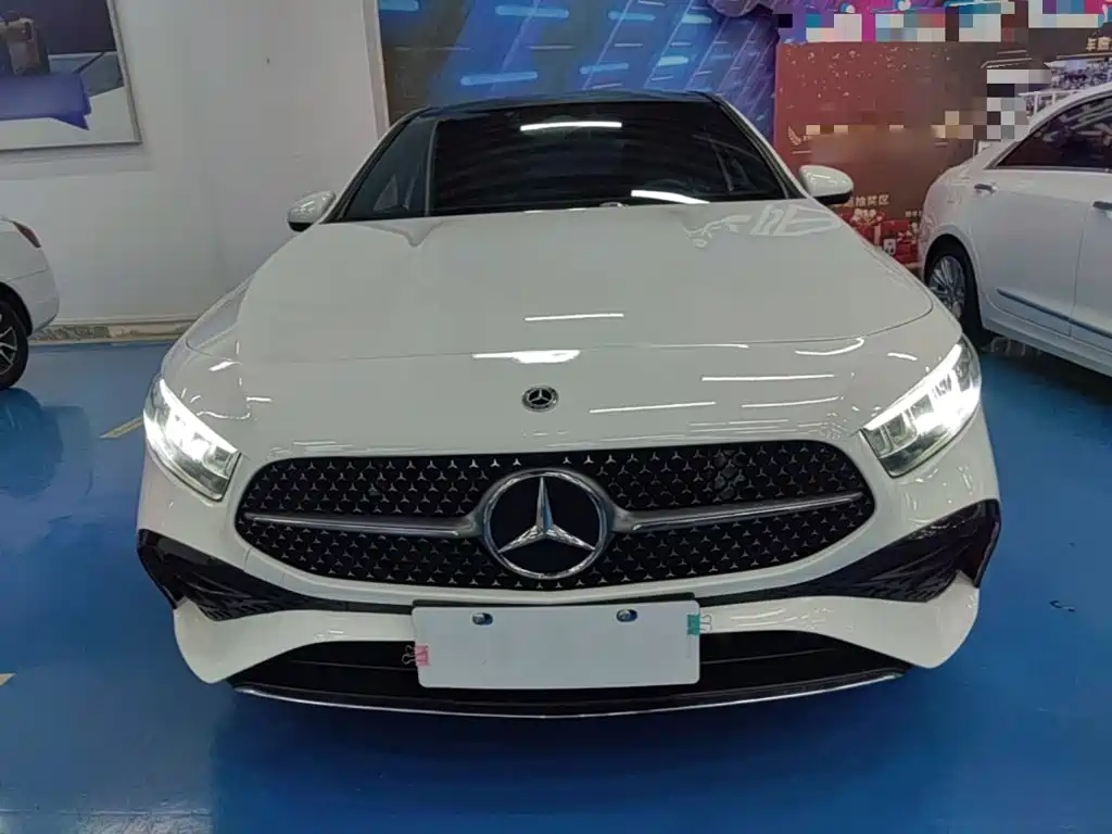 Mercedes-Benz A-Class 2023 — фото 2