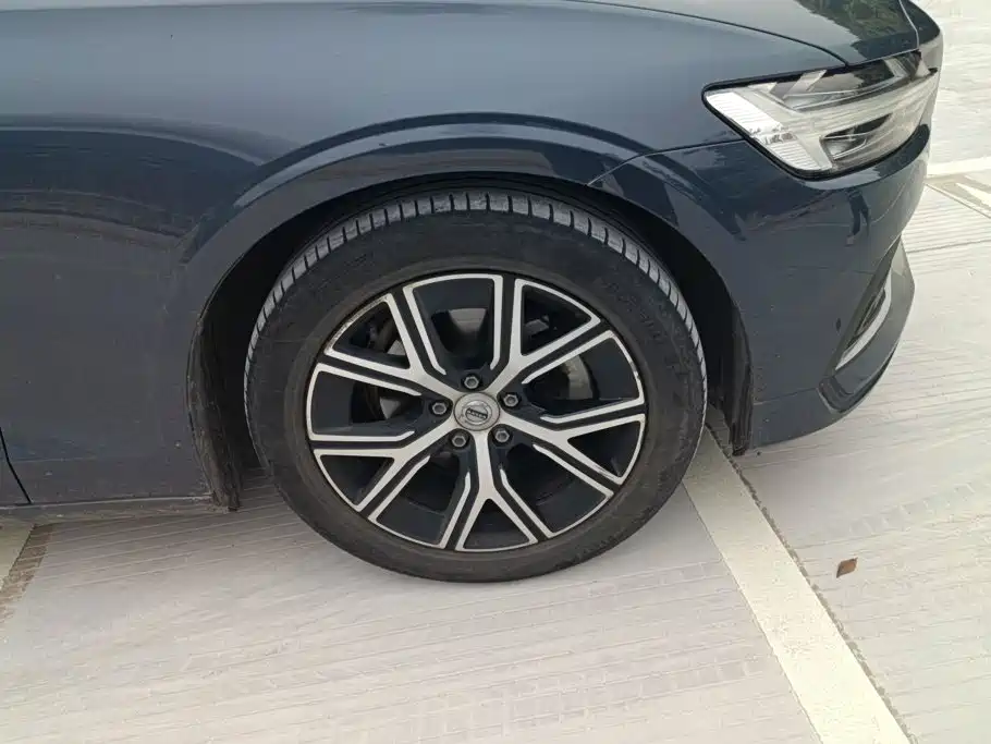 Volvo S60 — миниатюра 6