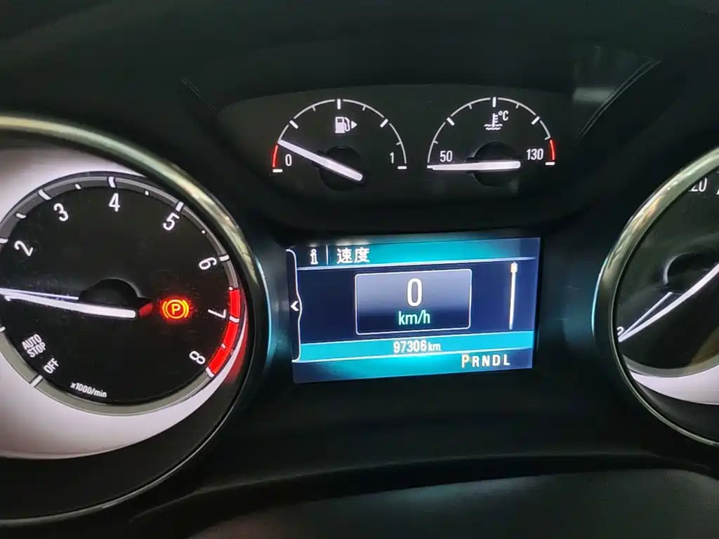 Buick Verano — миниатюра 12