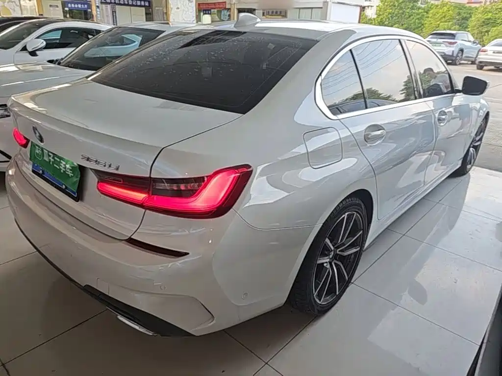 BMW 3 Series — миниатюра 7