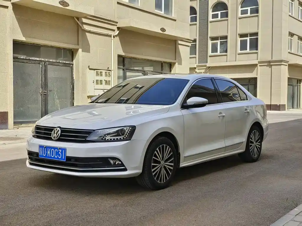Volkswagen Sagitar 2017