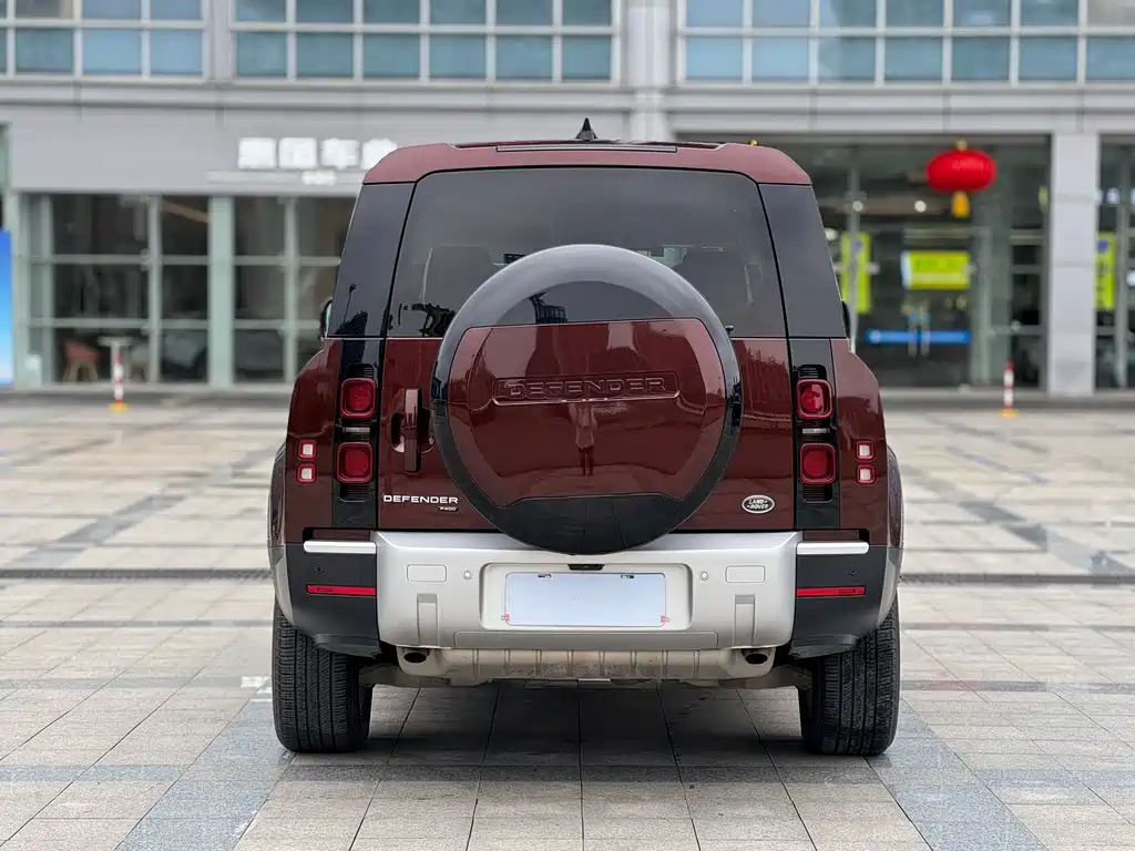 LAND ROVER DEFENDER