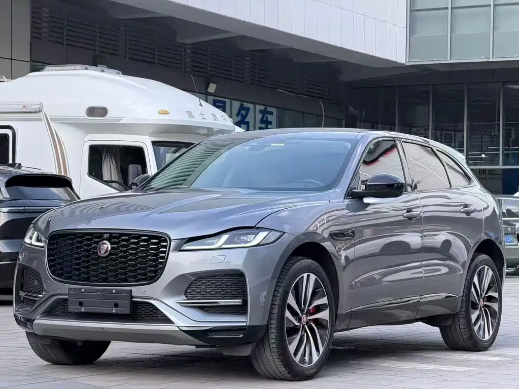 Jaguar F-PACE 2023