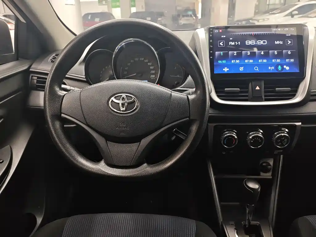 TOYOTA YARIS L TO ENJOY
