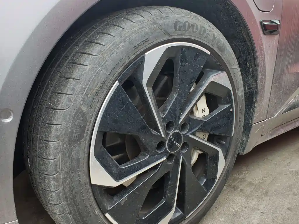 ZEEKR EXTREME KRYPTON 001