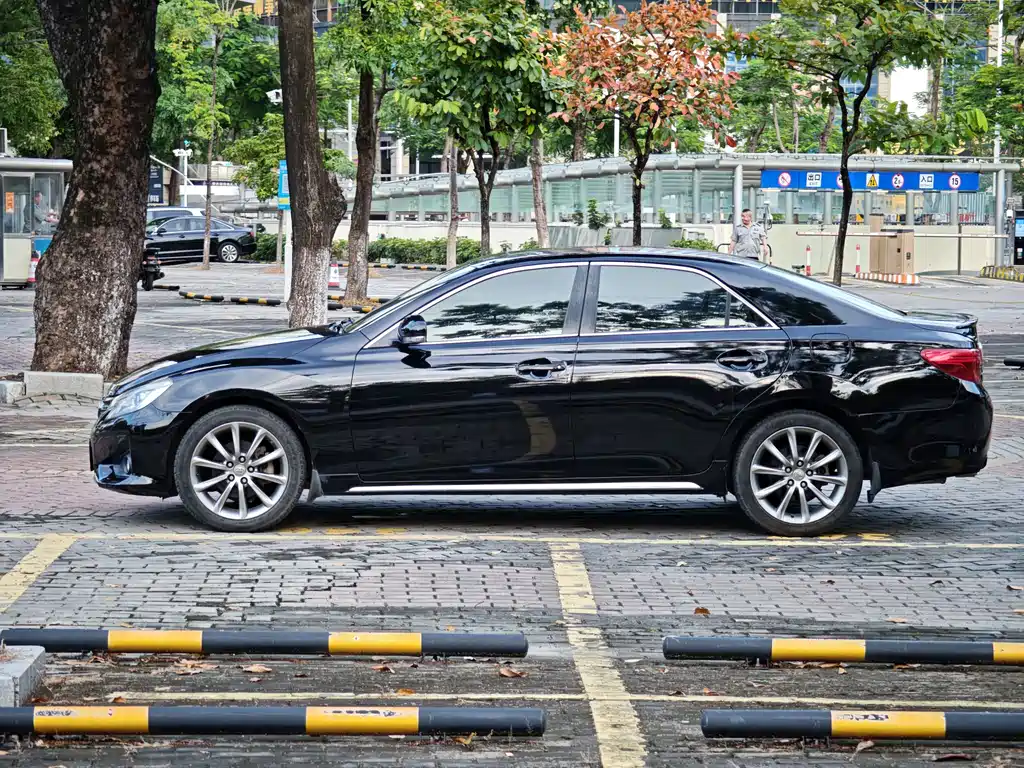 Toyota Reiz — миниатюра 15
