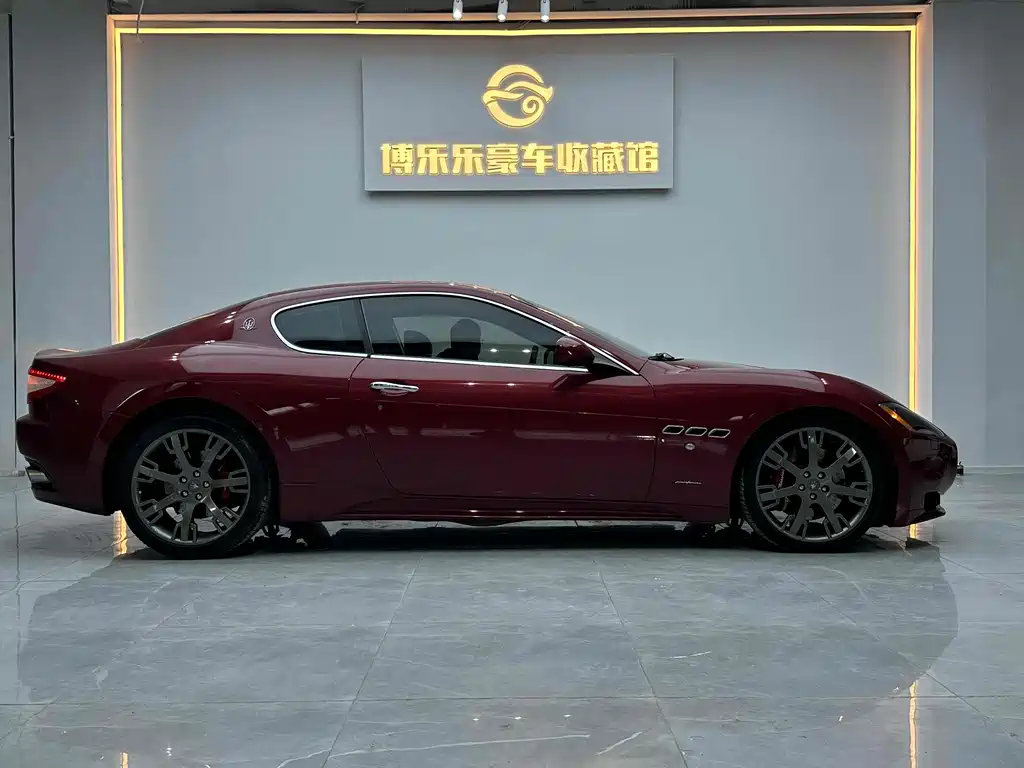 Maserati GranTurismo 2009 4.7L Sport Automatic