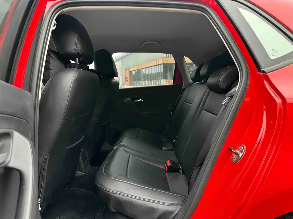 Volkswagen Polo — миниатюра 7
