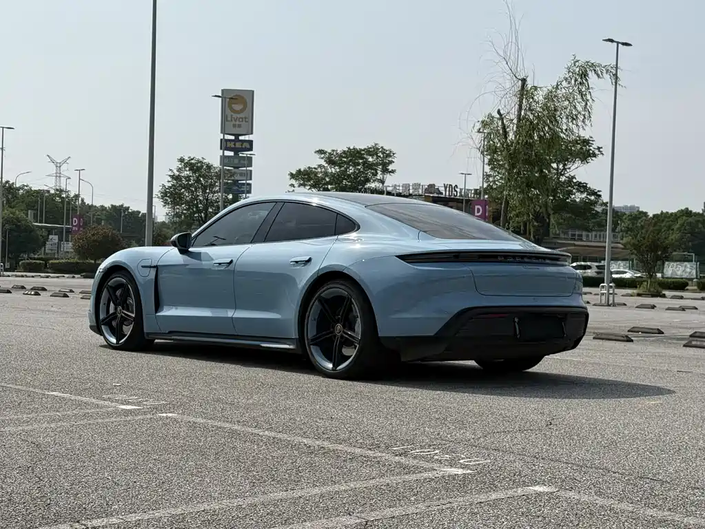Porsche Taycan 2022 Taycan