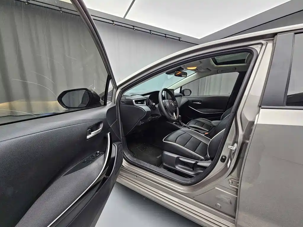 Toyota Corolla — миниатюра 12