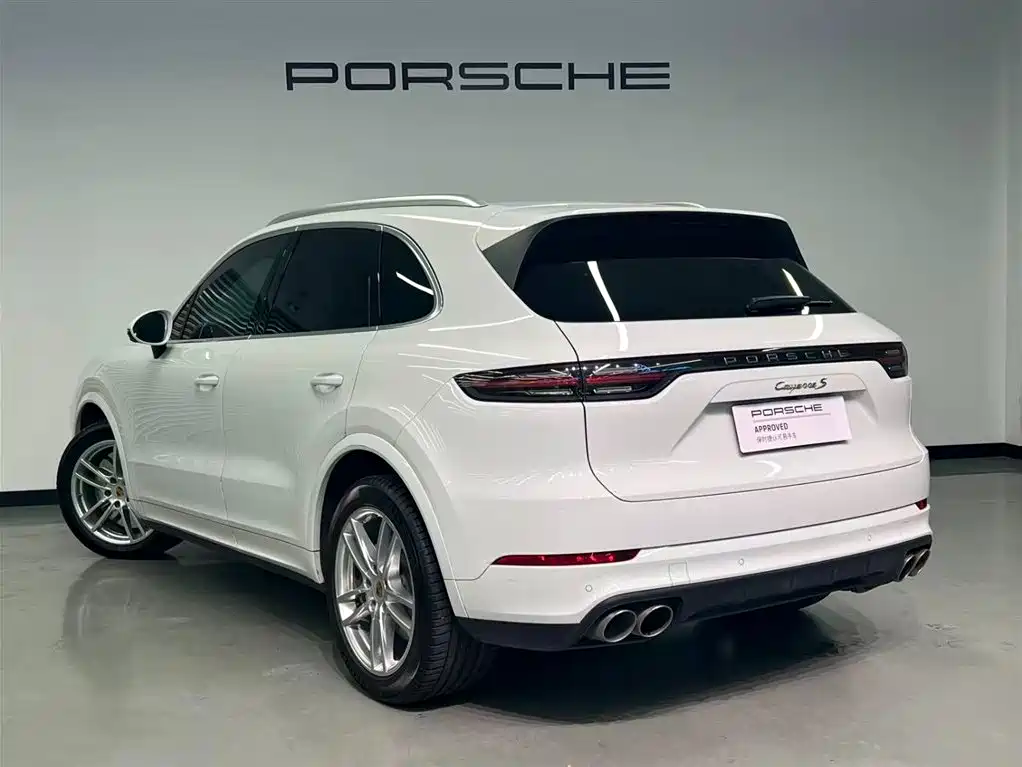 Porsche Cayenne — миниатюра 26