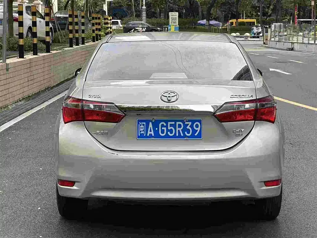 Toyota Corolla - фото 4