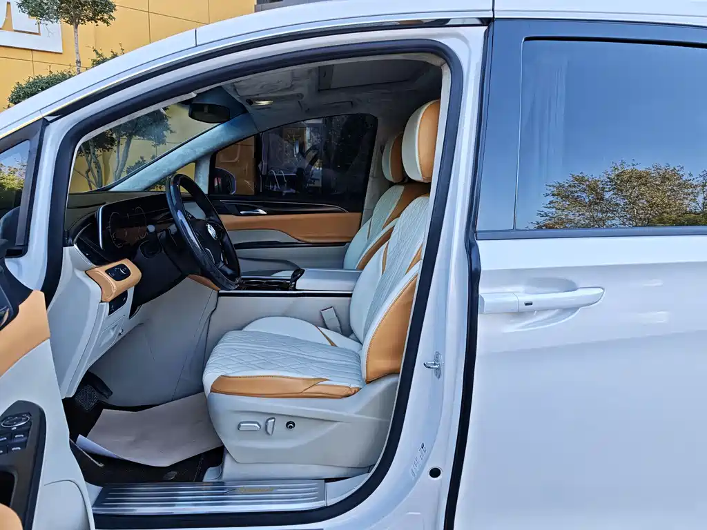 Buick GL8 2021 ES 653T Comfort