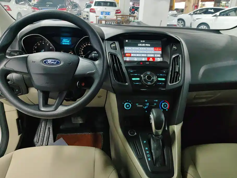 Ford Focus — миниатюра 12