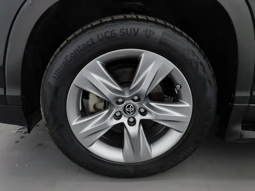 Toyota Highlander — миниатюра 17