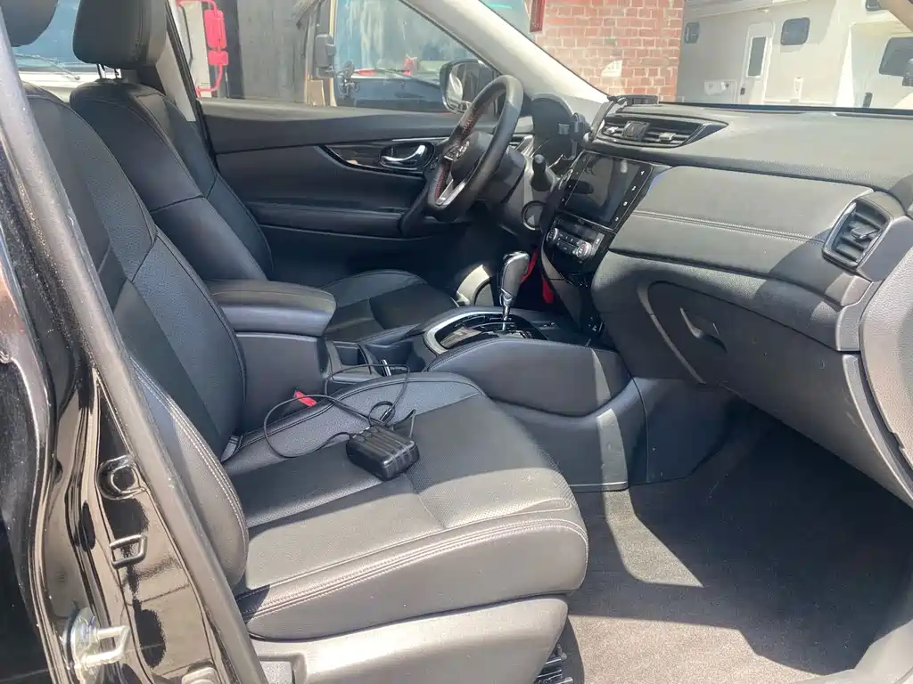 Nissan X-Trail — миниатюра 11