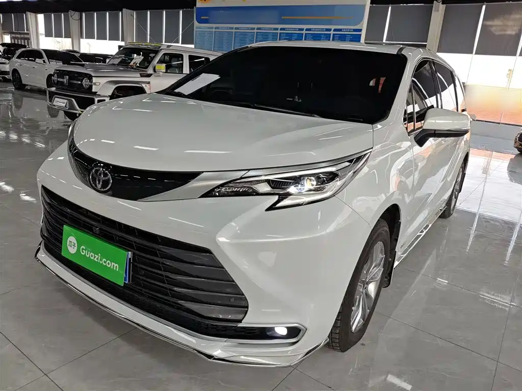 Toyota Sienna 2024