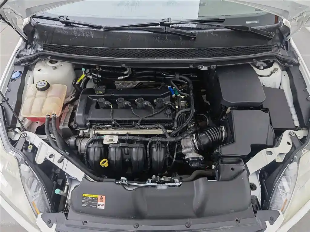 Ford Focus 2013 1.8L MT