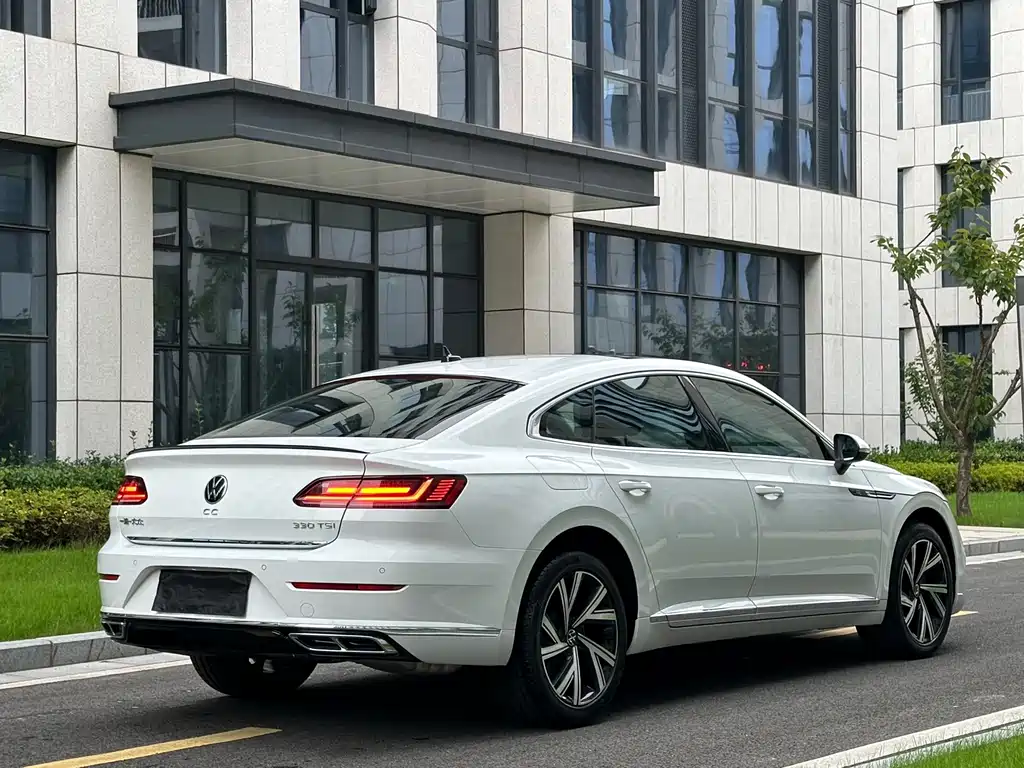 Volkswagen CC — миниатюра 30