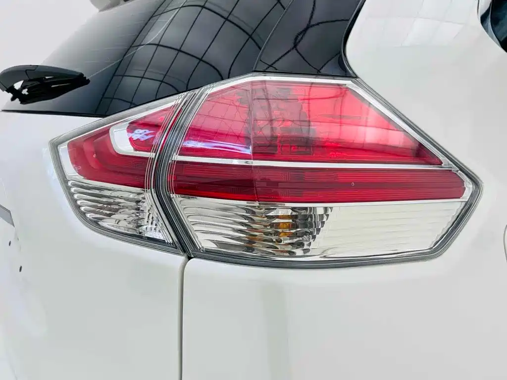 Nissan X-Trail — миниатюра 14