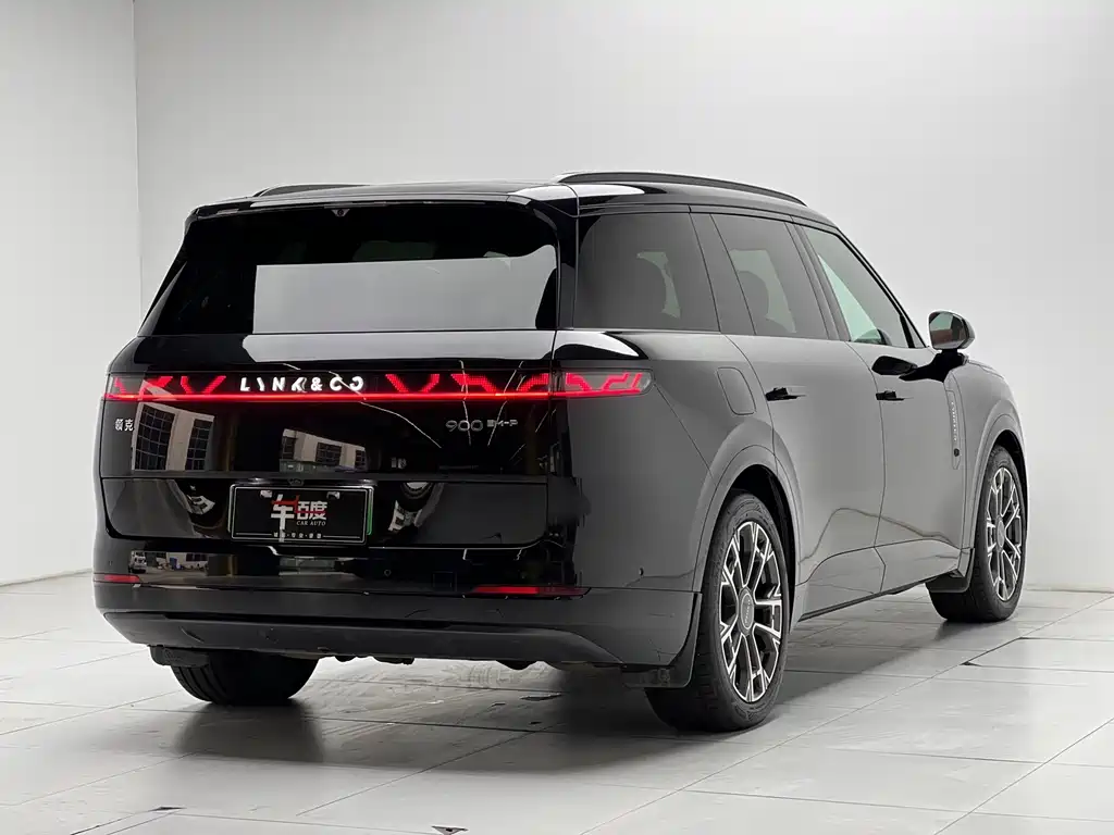 Lynk & Co 900 — миниатюра 4