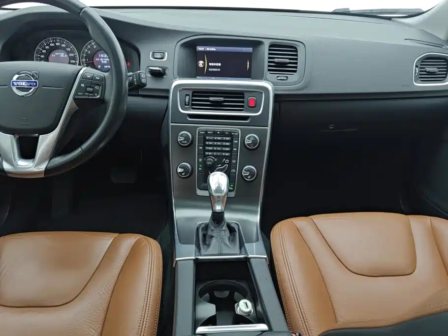 Volvo V60 — миниатюра 16