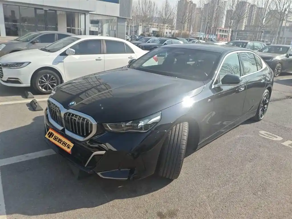 BMW 5 Series 2025
