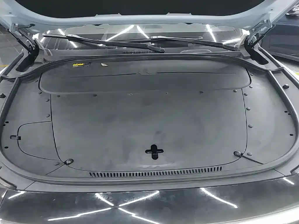 Li Auto Li ONE — миниатюра 20