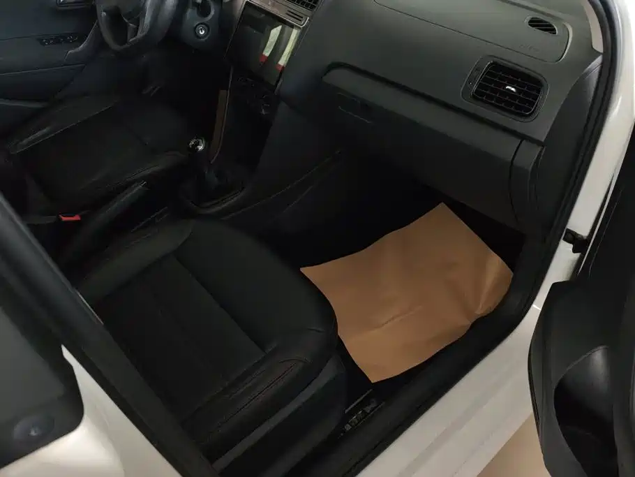 Volkswagen Polo — миниатюра 8