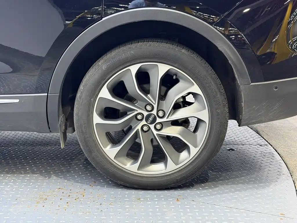 Lincoln Nautilus — миниатюра 10