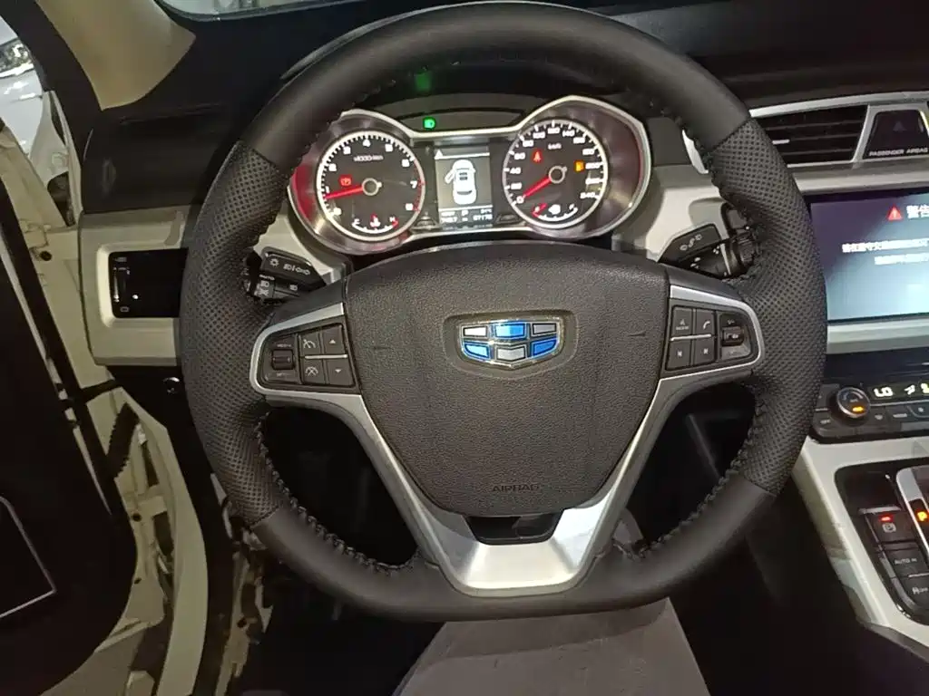 Geely Boyue — миниатюра 11