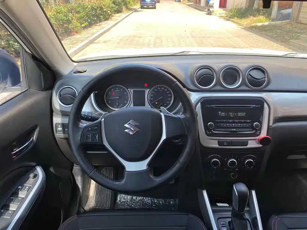 Suzuki Vitara — миниатюра 7