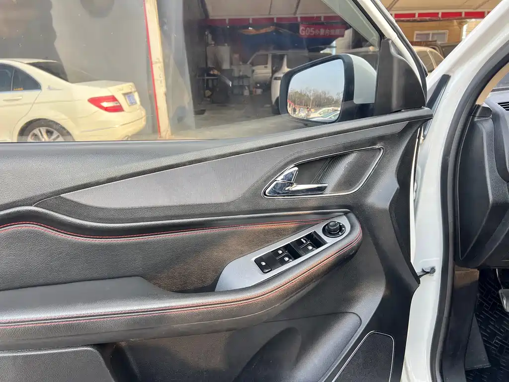 Baojun 560 1.8L Manual Luxury Type, фото 6