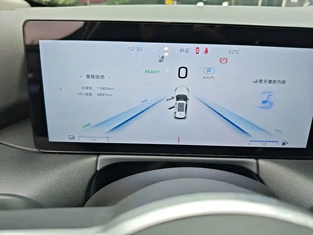 Hongqi Hongqi HS3 PHEV — миниатюра 12