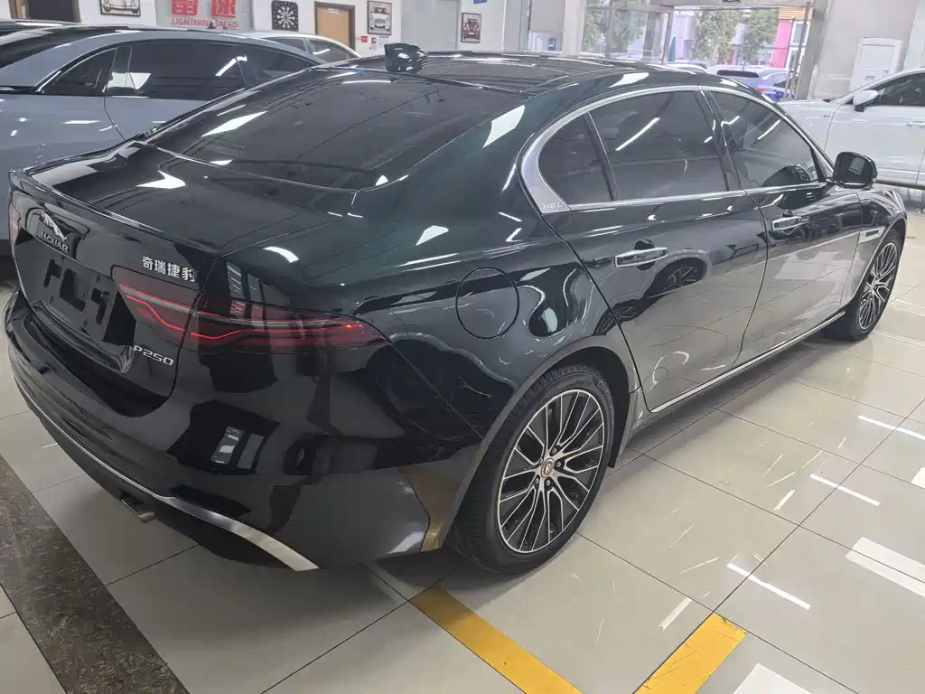 Jaguar XEL — миниатюра 6