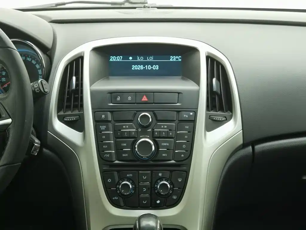 Buick Excelle — миниатюра 12