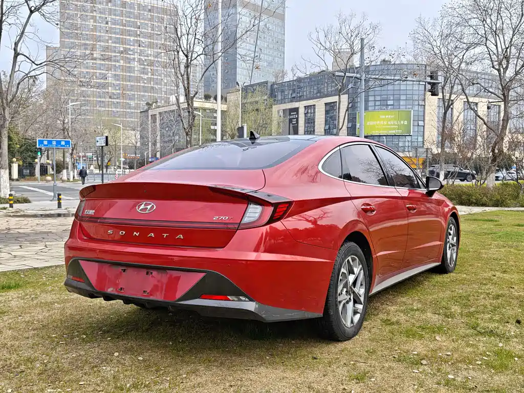 Hyundai Sonata — миниатюра 7