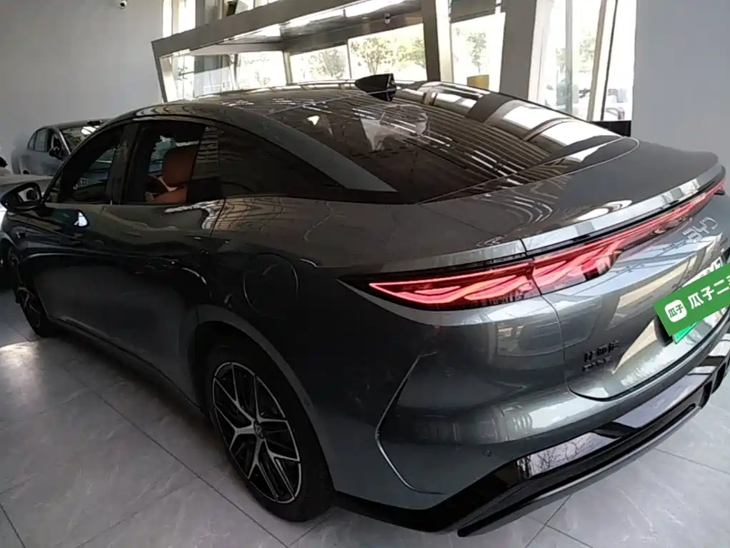 BYD Хань Ли — миниатюра 5