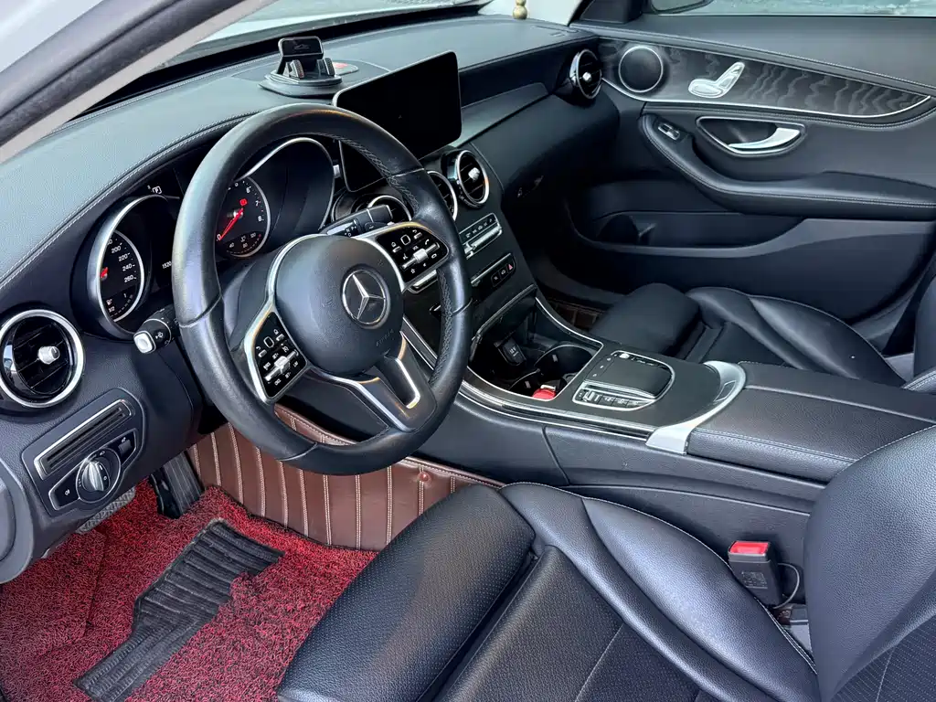 Mercedes-Benz C-Class — миниатюра 4