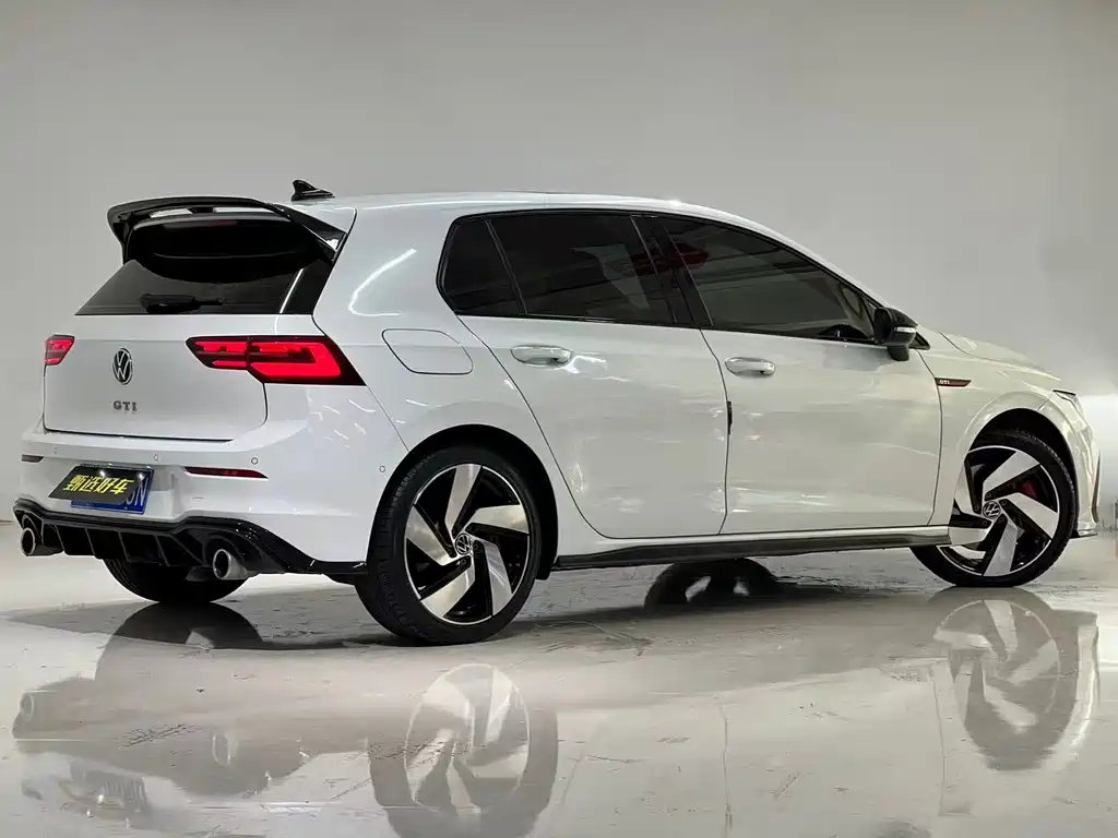 Volkswagen Golf GTI — миниатюра 8