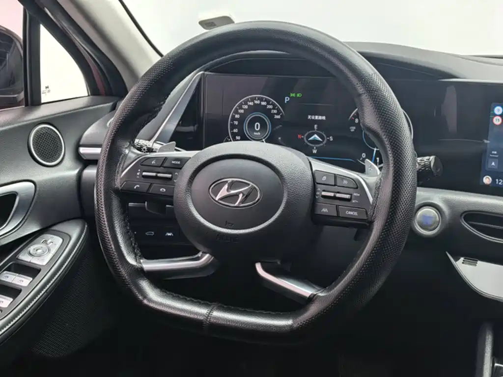 Hyundai Sonata — миниатюра 6