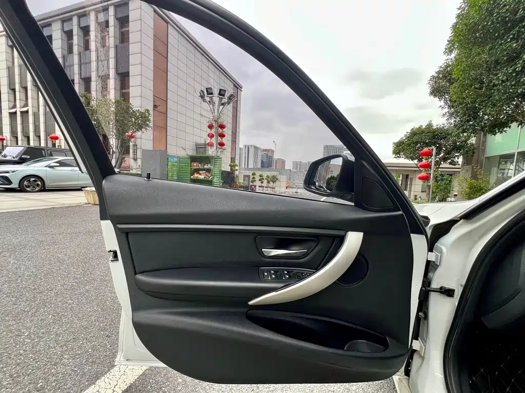BMW 3 Series (Import) — миниатюра 14